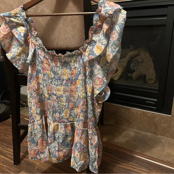 Nanette Lepore Floral Ruffle Sleeve Top With Cap Sleeves. Size 3X - Picture 1 of 9